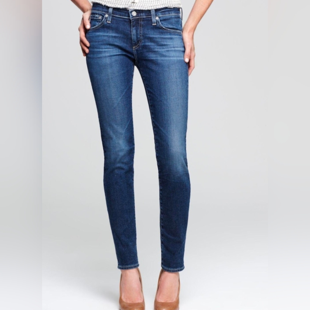 AG The Stilt Cigarette Leg Jean Size 28R